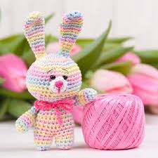 انواع صنایع دستی (بافتنی، گلدوزی، خیاطی و...)