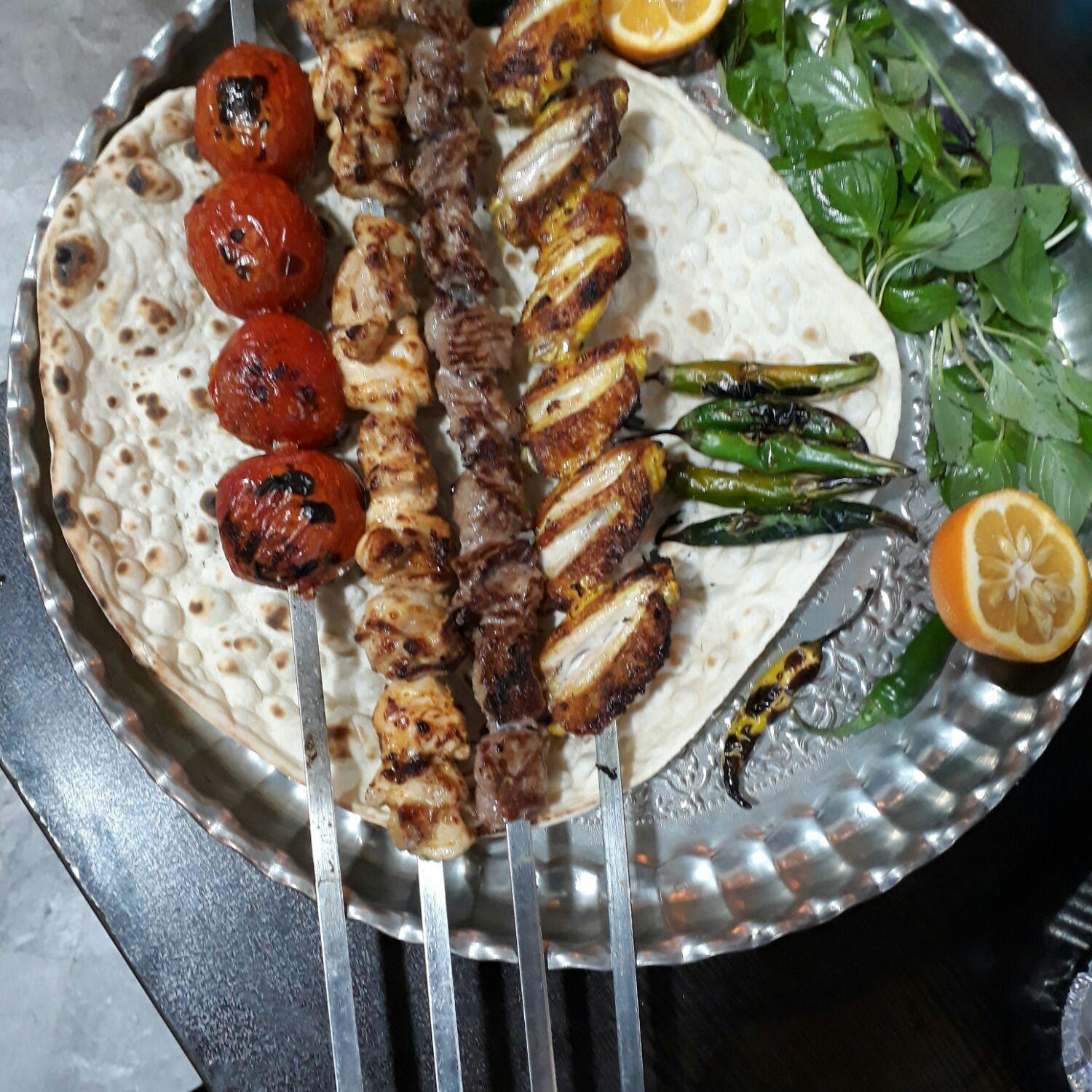 تخته کار جگرکی و کارگر ساده