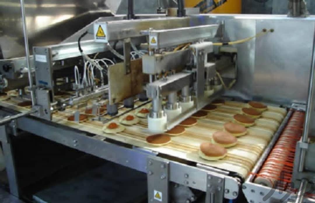 کارگر ساده با جای خواب غذا و بیمه