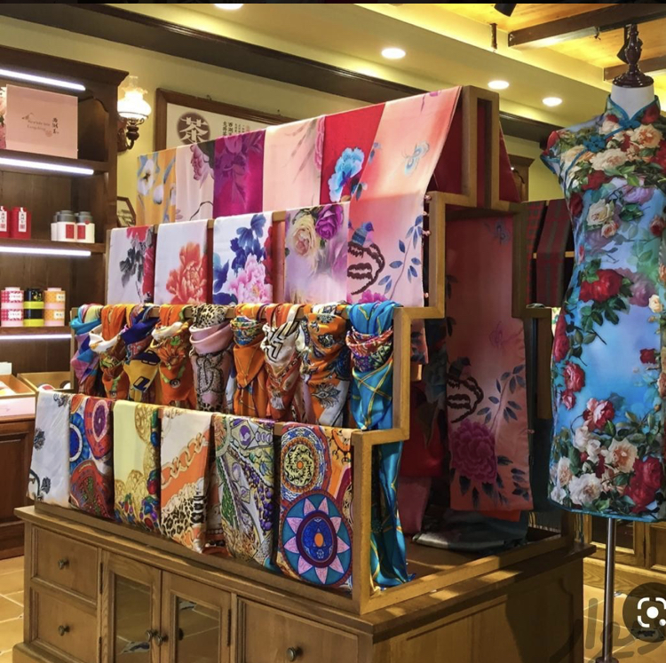 فروشنده آقا و خانم (نازی اباد)