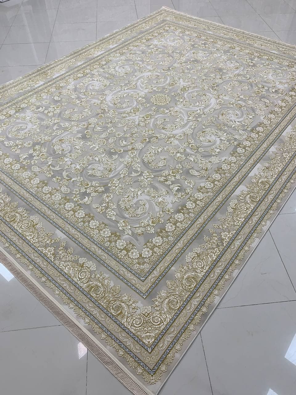 فرش طرح گیسو صدفی ۱۲۰۰ شانه طلاکوب